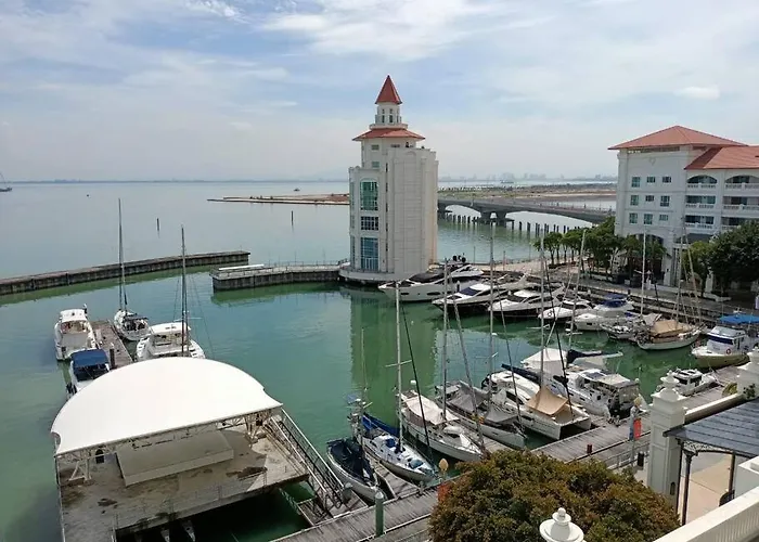 Seaview Waterfront At Straits Quay Free Carpark Bathub